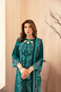 LLEC 09 | 3PC Luxury Lawn - Image 3